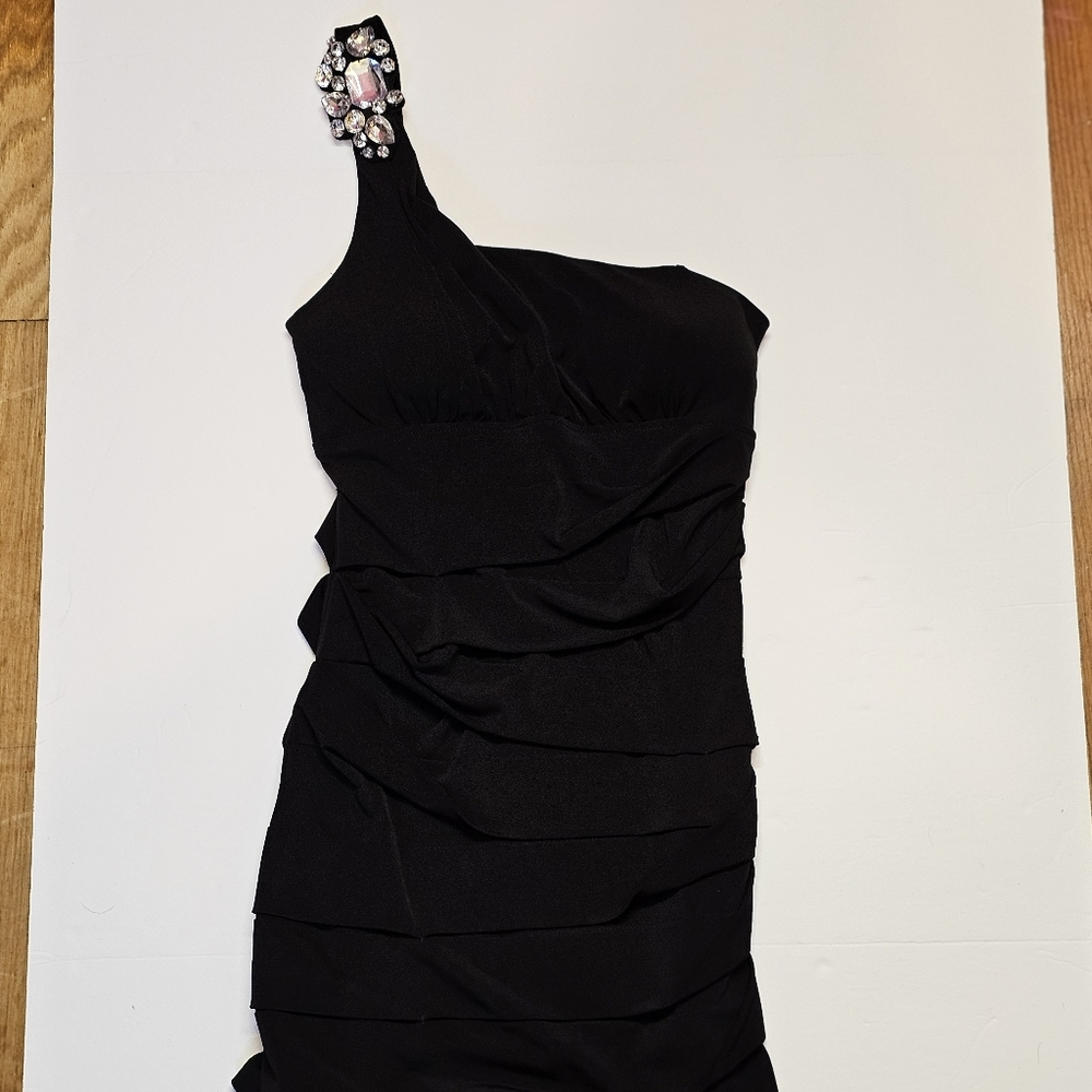 CITY TRIANGLES  prom /cocktail one shoulder black dress with rhinestones size M